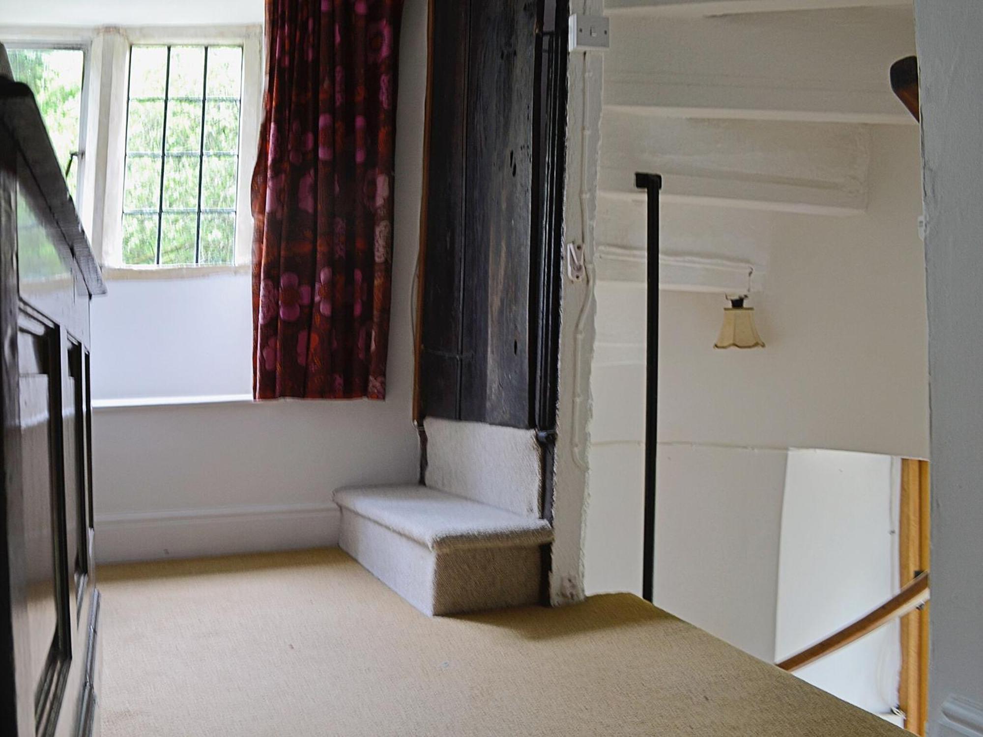 Driftcombe Farmhouse Bisley  Exterior photo